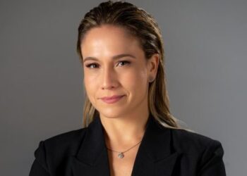 Fernanda Gentil estreia “Já é Copa”, novo programa na CazéTV
